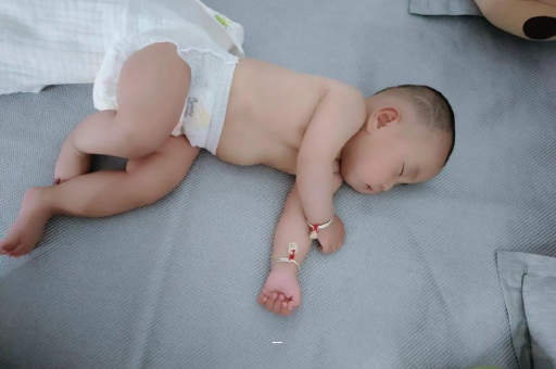 广安宝宝突然很多眼屎